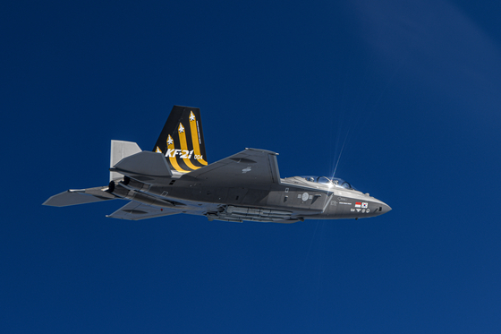 A KF-21 fighter jet prototype flies during the 1,000th test flight for the model on Nov. 29.  [DAPA]