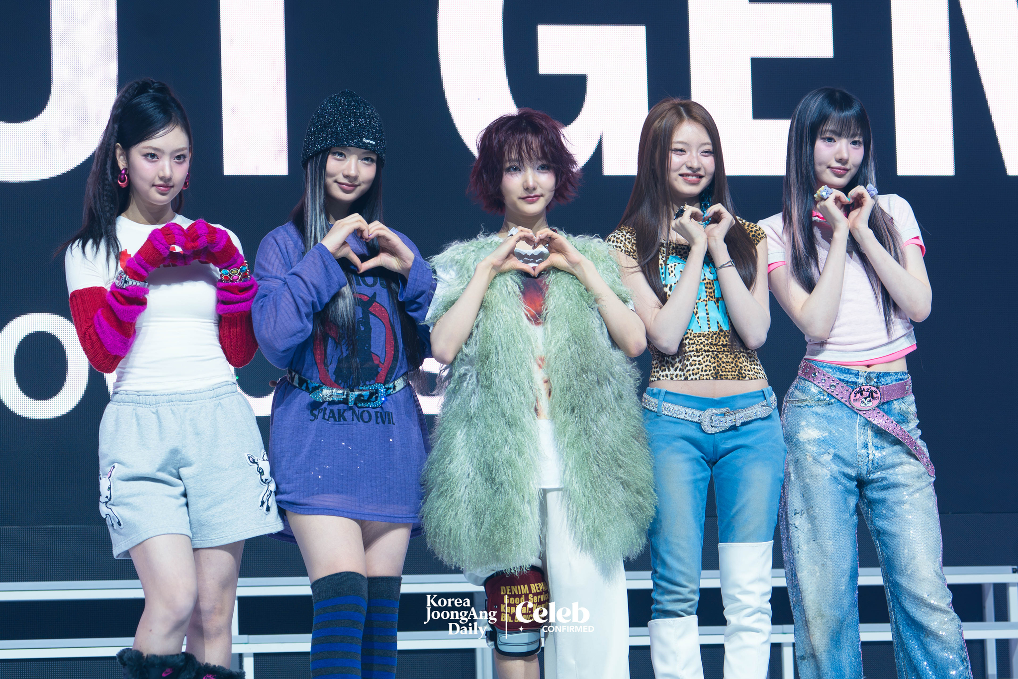 Girl group KiiiKiii poses for photos during a showcase held on March 24 at the Blue Square in central Seoul, for the release of its first EP “Uncut Gem.” [DANIELA GONZALEZ PEREZ]