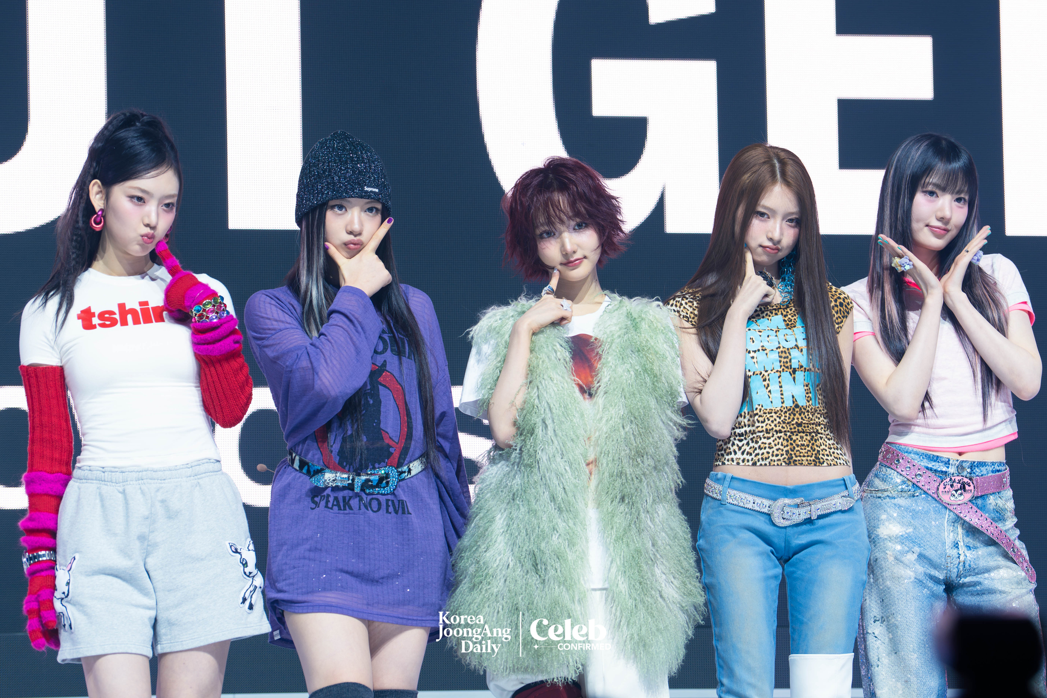 Girl group KiiiKiii poses for photos during a showcase held on March 24 at the Blue Square in central Seoul, for the release of its first EP “Uncut Gem.” [DANIELA GONZALEZ PEREZ]
