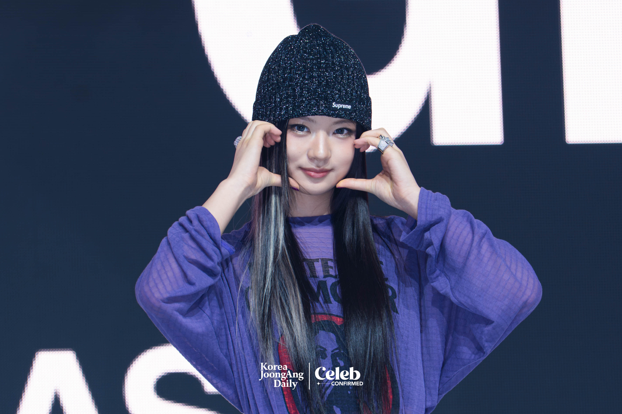 KiiiKiii's Kya poses for photos during a showcase held on March 24 at the Blue Square in central Seoul, for the release of its first EP “Uncut Gem.” [DANIELA GONZALEZ PEREZ]