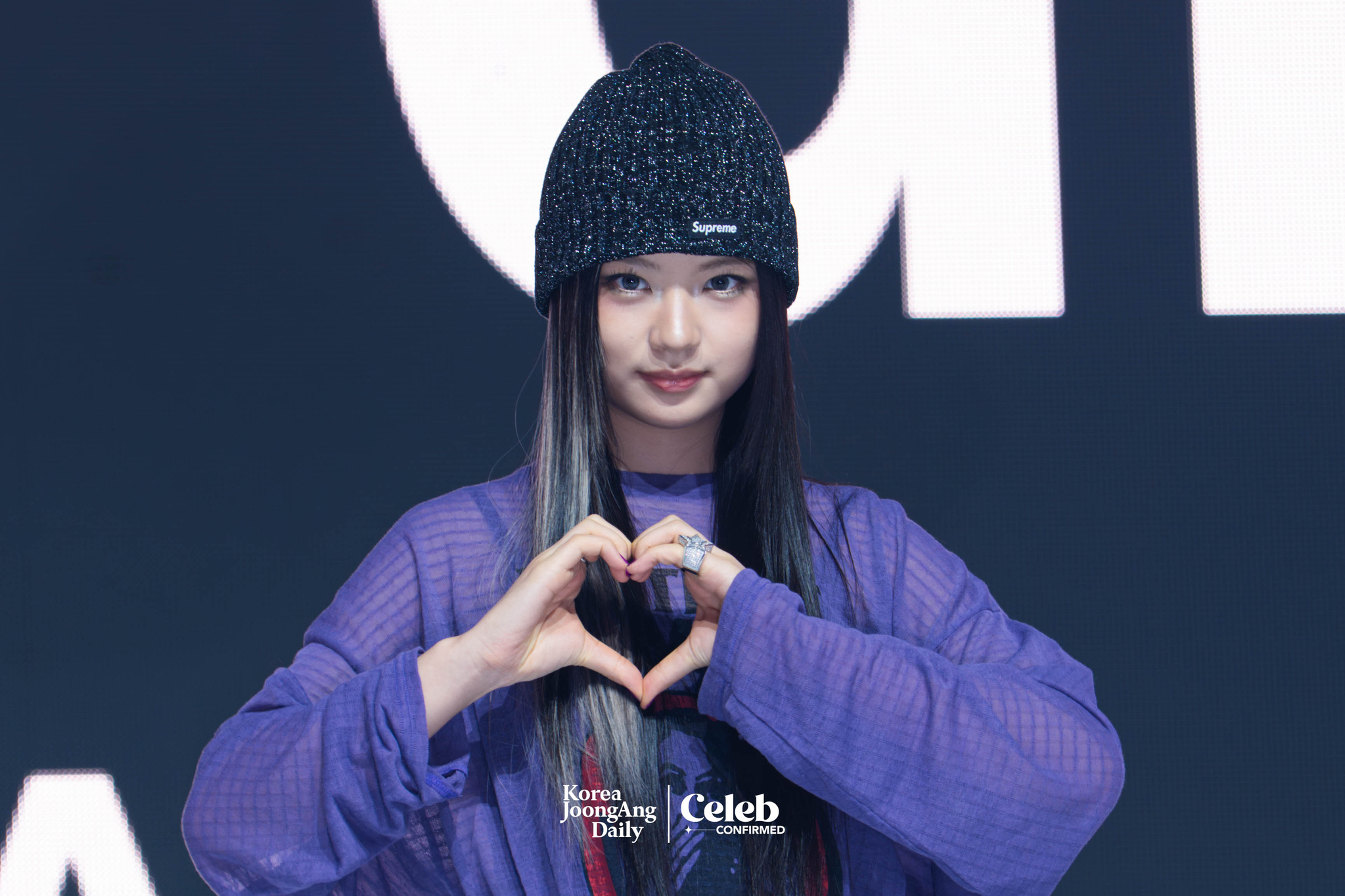 KiiiKiii's Kya poses for photos during a showcase held on March 24 at the Blue Square in central Seoul, for the release of its first EP “Uncut Gem.” [DANIELA GONZALEZ PEREZ]