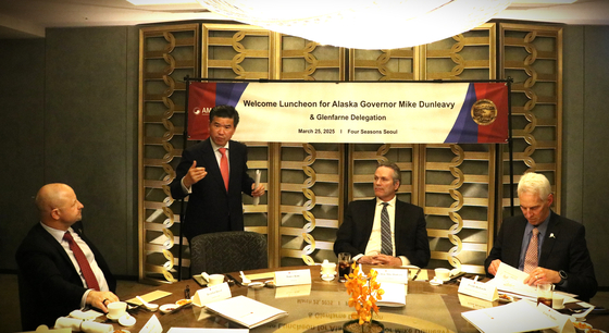 From left, Glenfarne Group CEO Brendan Duval, James Kim, chairman and CEO of the American Chamber of Commerce in Korea (Amcham), Alaska Gov. Mike Dunleavy and Alaska Gasline Development Corporation President Frank Richards at the luncheon in central Seoul’s Four Seasons Hotel Seoul on March 25. 