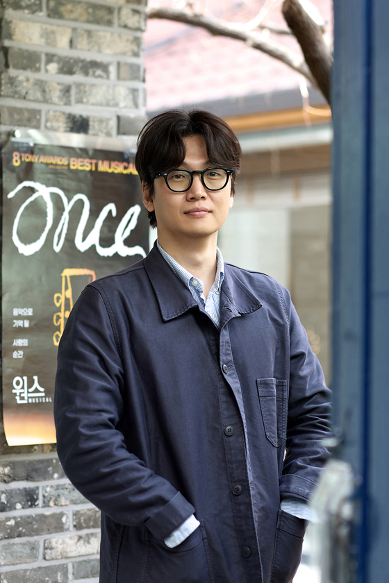 Translator Hwang Seok-hee [SEENSEE COMPANY]