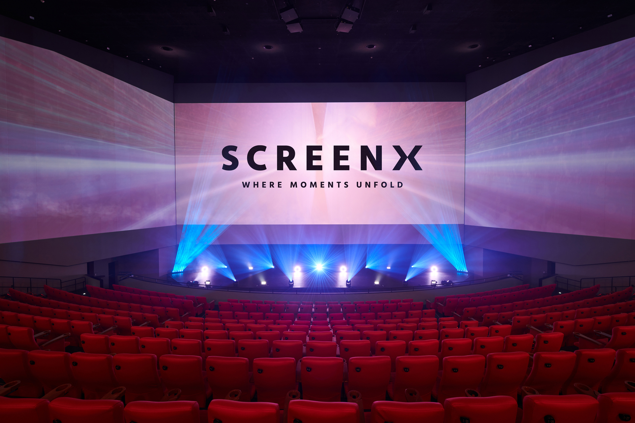 An image of a ScreenX theater [CJ 4DPLEX]
