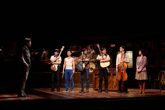 A scene from the ongoing musical ″Once″ at Coex Artium in Gangnam District, southern Seoul [SEENSEE COMPANY]
