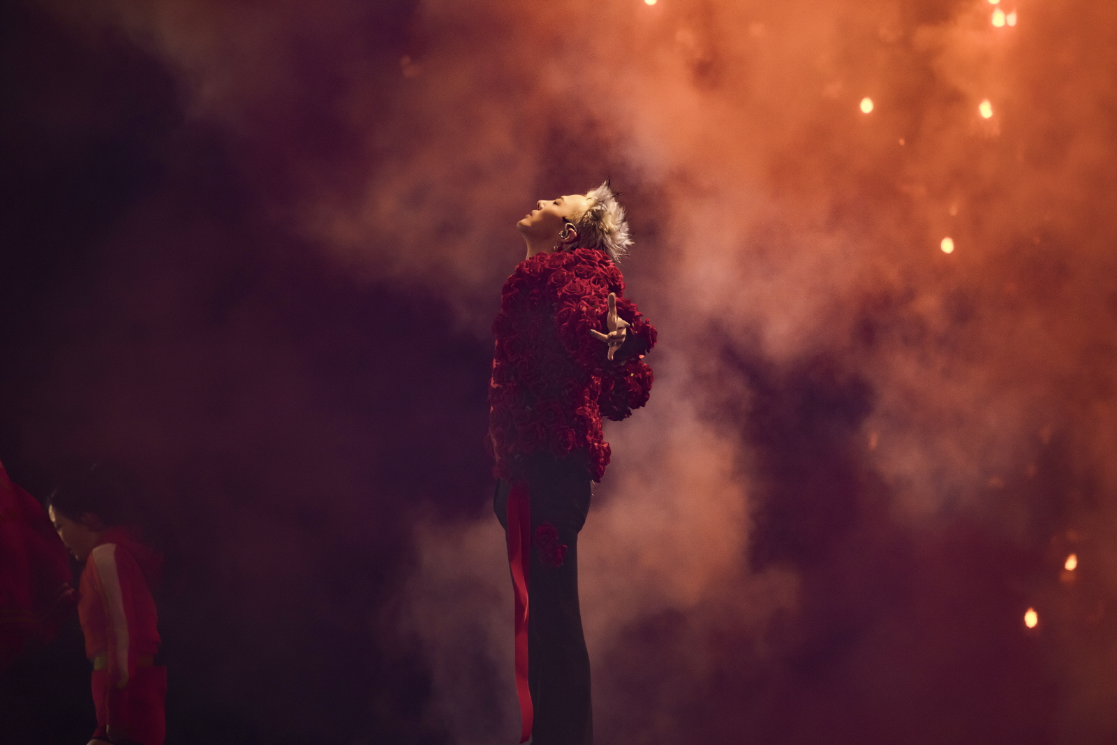Singer G-Dragon performs during the domestic leg of his “Ubermensch” world tour, which took place on March 29 and 30 at Goyang Stadium in Goyang, Gyeonggi. [GALAXY CORPORATION]