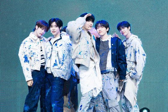 Members of new boy band Close Your Eyes perform the band's new song ″All My Poetry″ during their debut showcase held on April 2 at the Yes24 Live Hall music venue in eastern Seoul. [DANIELA GONZALEZ PEREZ]