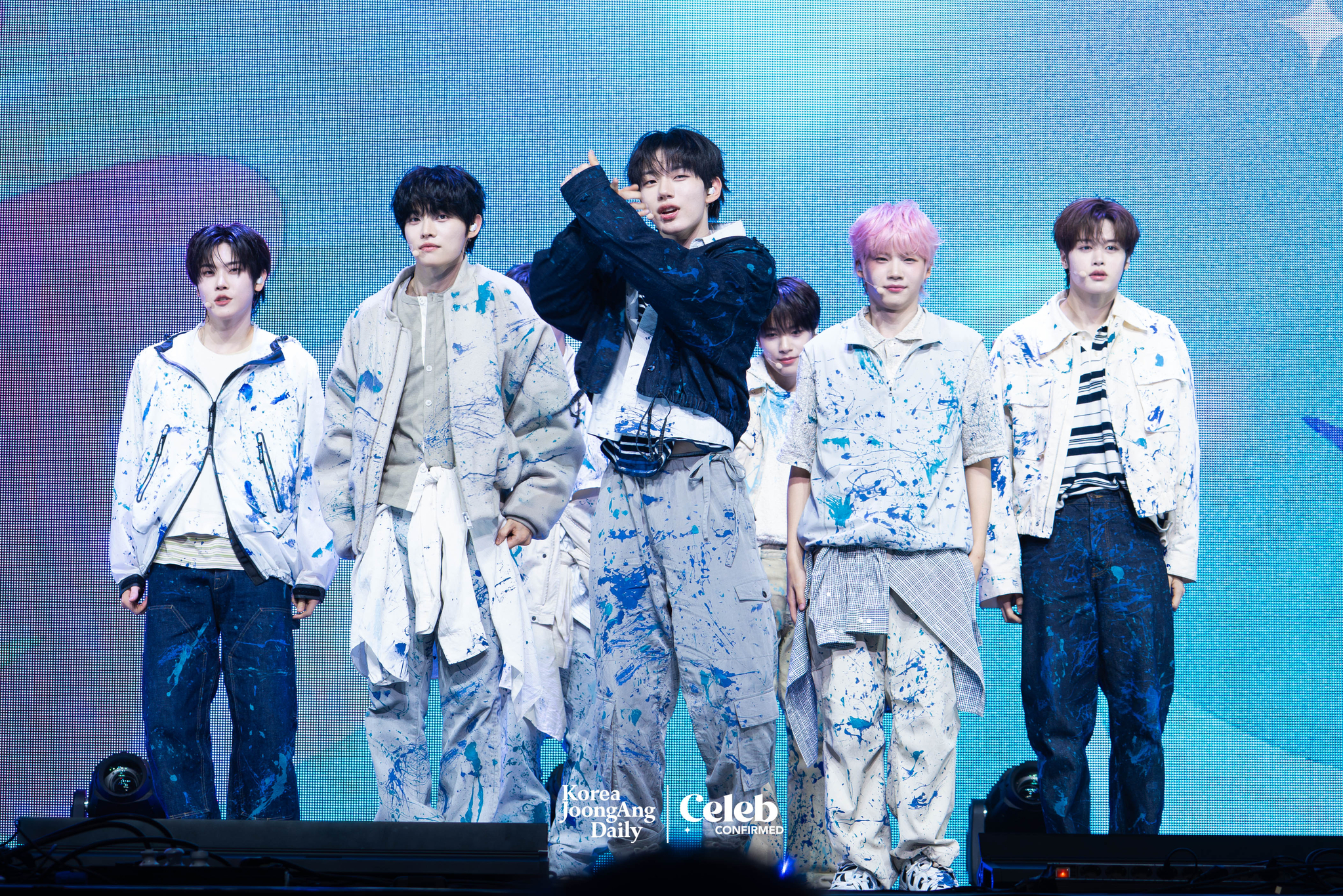 Boy band Close Your Eyes performs B-side track “Upside Down” during a showcase held at the Yes24 Live Hall in eastern Seoul on April 2 for the release of the first EP “Eternalt.” [DANIELA GONZALEZ PEREZ]