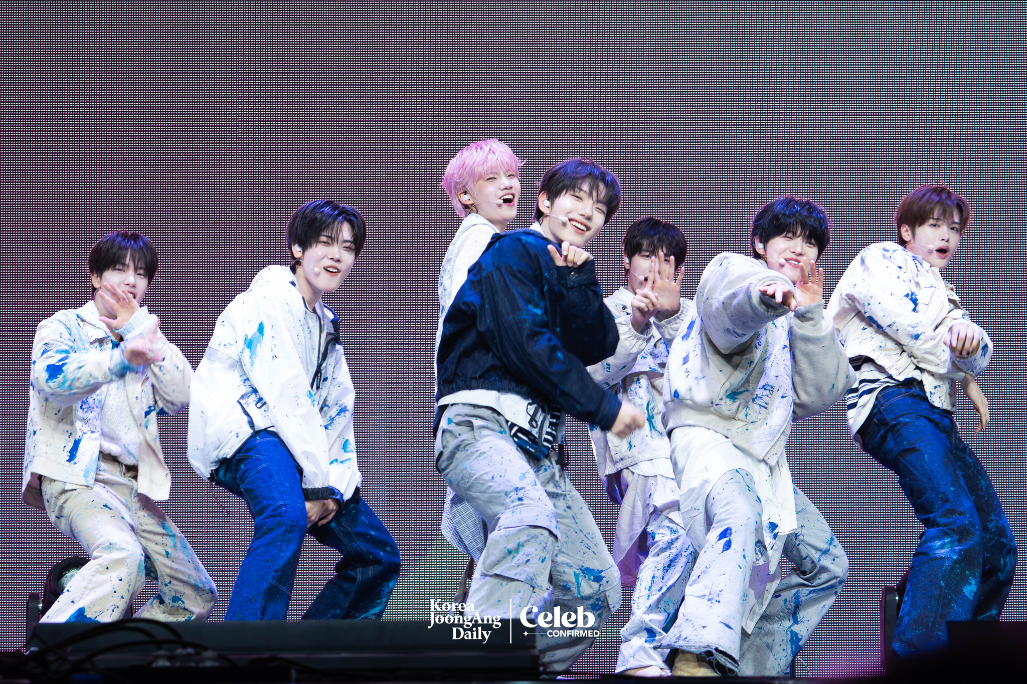 Boy band Close Your Eyes performs B-side track “Upside Down” during a showcase held at the Yes24 Live Hall in eastern Seoul on April 2 for the release of the first EP “Eternalt.” [DANIELA GONZALEZ PEREZ]