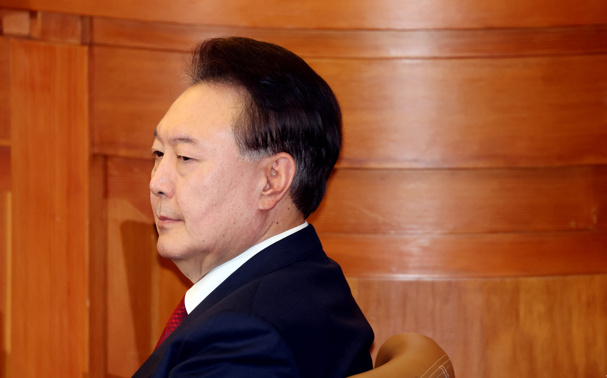  President Yoon Suk Yeol attends the 10th hearing of impeachment trial at the Constitutional Court in Jongno District, central Seoul, on Feb. 20. [JOINT PRESS CORPS]