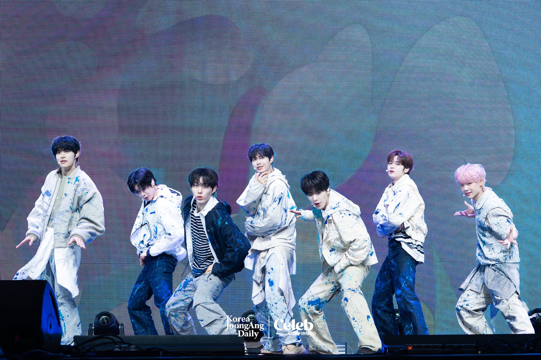 Boy band Close Your Eyes performs B-side track “Upside Down” during a showcase held at the Yes24 Live Hall in eastern Seoul on April 2 for the release of the first EP “Eternalt.” [DANIELA GONZALEZ PEREZ]