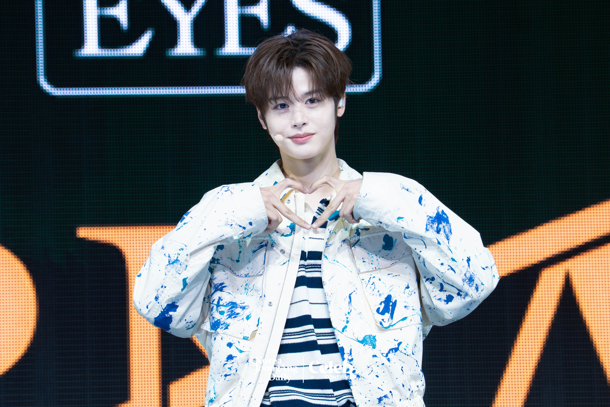 Close Your Eyes' Majingxiang poses for photos during a showcase held at the Yes24 Live Hall in eastern Seoul on April 2 for the release of the first EP “Eternalt.” [DANIELA GONZALEZ PEREZ]