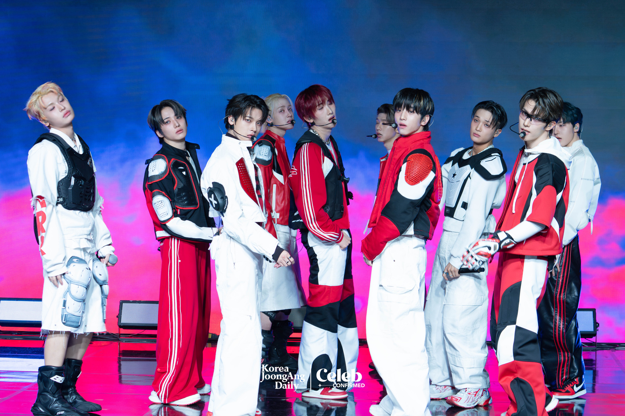 Boy band xikers performs lead track “Breathe” during a showcase held on April 3 at the Ilchi Art Hall in Gangnam District, southern Seoul for the release of the fifth EP, ″House of Tricky: Spur.” [DANIELA GONZALEZ PEREZ]