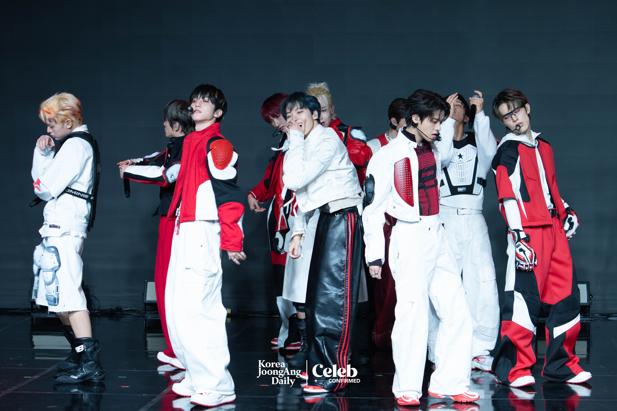 Boy band xikers performs lead track “Breathe” during a showcase held on April 3 at the Ilchi Art Hall in Gangnam District, southern Seoul for the release of the fifth EP, ″House of Tricky: Spur.” [DANIELA GONZALEZ PEREZ]