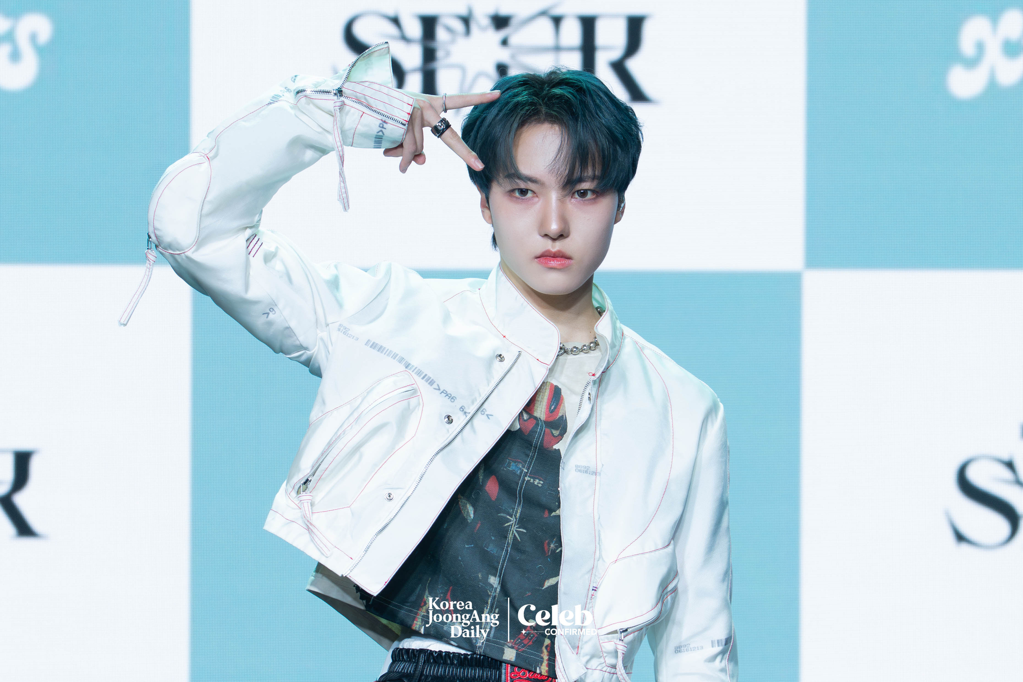 Xikers’ Junghoon poses for photos during a showcase held on April 3 at the Ilchi Art Hall in Gangnam District, southern Seoul for the release of the fifth EP, ″House of Tricky: Spur.” [DANIELA GONZALEZ PEREZ]