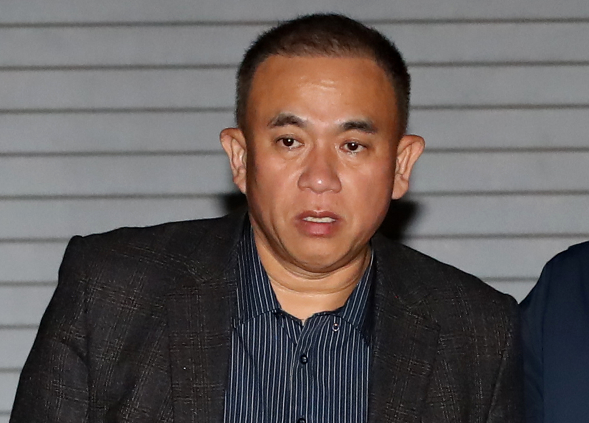Self-proclaimed political broker Myung Tae-kyun leaves the Changwon District Court in South Gyeongsang after attending an arrest warrant hearing on Nov. 14, 2024 [NEWS1]