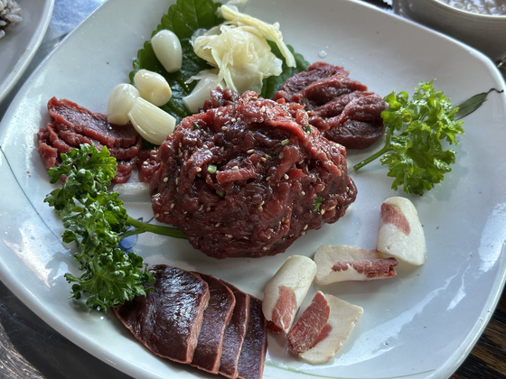 Horse meat from Jeju [JOONGANG ILBO]