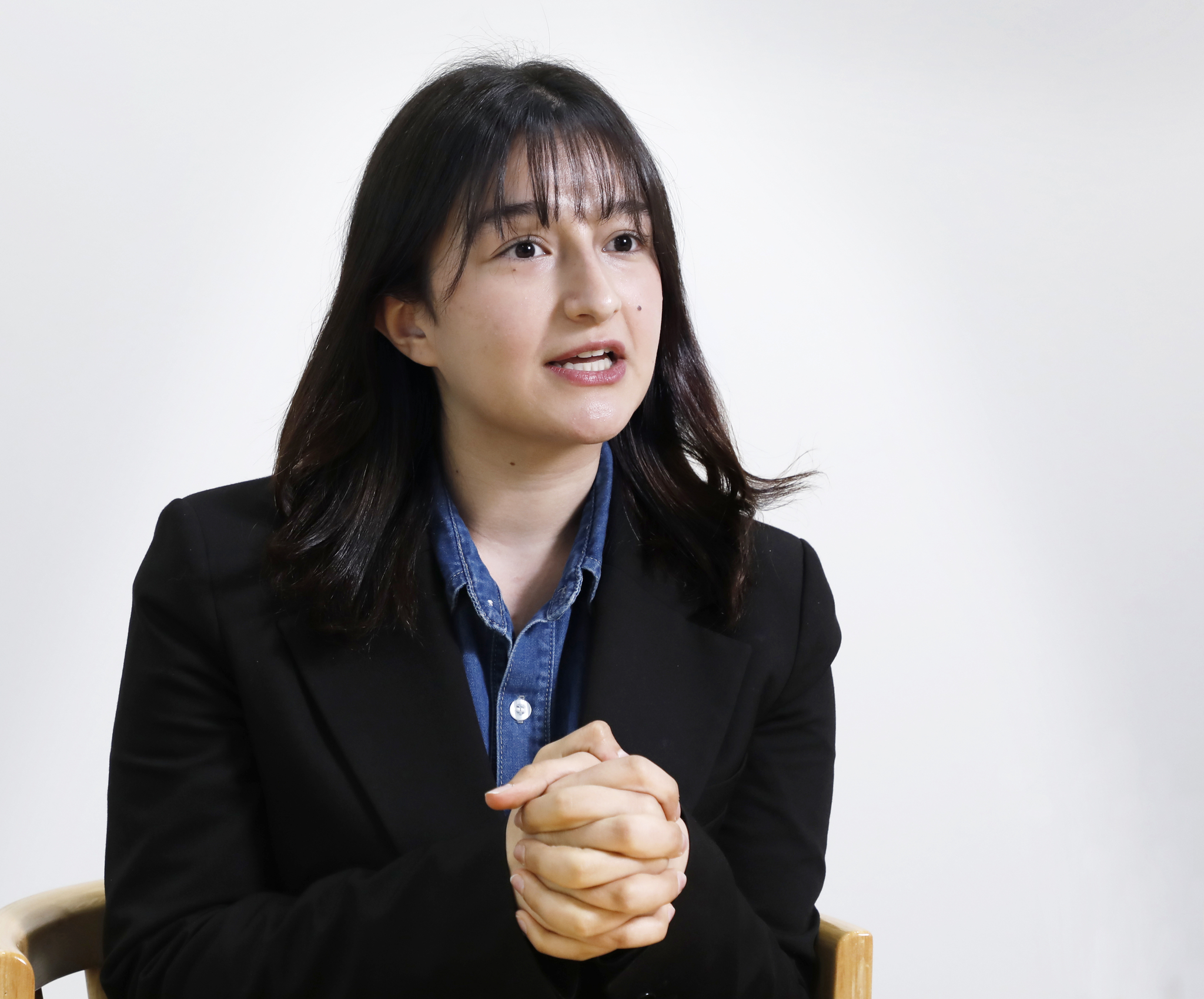 Rasoulian Ainaz, a student accepted to Ewha Womans University's Department of Mathematics, but now studying under the Global Scholars Program, talks during an interview with the Korea JoongAng Daily on April 7. [PARK SANG-MOON]