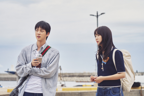 Scenes from Netflix's entertainment show ″Kian’s Bizarre B&B,″ featuring webtoonist Kian84, singer Jin of boy band BTS and actor Ji Ye-eun [NETFLIX]