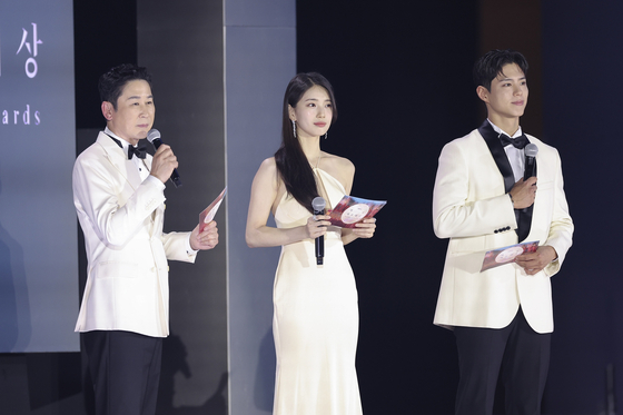 From left, comedian Shin Dong-yup, singer and actor Bae Suzy and actor Park Bo-gum [BAEKSANG ARTS AWARDS]