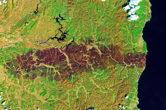 A top-down view of the Gyeongsang region on April 4, caught by the satellite Landsat 9. [NATIONAL AERONAUTICS AND SPACE ADMINISTRATION]