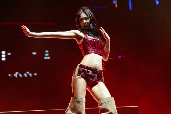 Jennie of girl group Blackpink performs during the first weekend of the Coachella Valley Music and Arts Festival at the Empire Polo Club in Indio, California, on April 13. [AP/YONHAP]