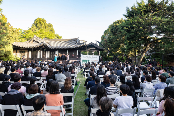 A performance from the 19th Seoul Spring Festival of Chamber Music takes place at the former residence of President Yun Po-sun in Jongno District, central Seoul, on April 27, 2024. [SEOUL SPRING FESTIVAL OF CHAMBER MUSIC]