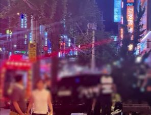 The scene of a Rolls-Royce road collision accident that occurred in Apgujeong in Gangnam District, southern Seoul in 2023. The driver, a man in his 20s, was under the influence of drugs. [SCREEN CAPTURE]