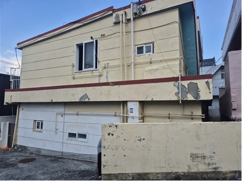 A building in Cheonghak-dong, Yeongdo District, Busan, will be demolished and renovated into a dormitory for international students. [BUSAN METROPOLITAN GOVERNMENT]