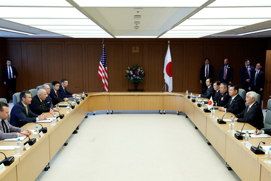 U.S. Secretary of Defense Pete Hegseth and Japan's Defense Dinister Gen Nakatani meet at the Ministry of Defense in Tokyo on March 30. [REUTERS/YONHAP] 