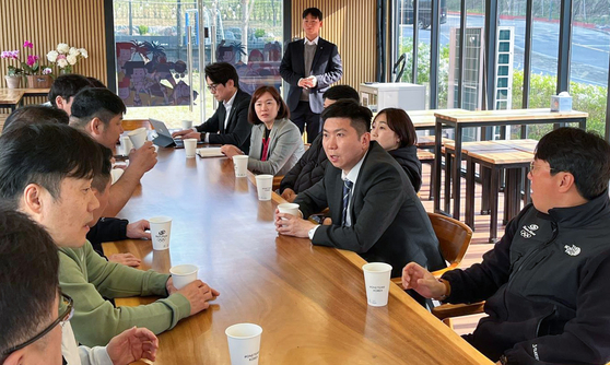 Korean Sport & Olympic Committee President Ryu Seung-min, second from right, speaks during a meeting at Jincheon National Training Center in Jincheon, North Chungcheong, on April 16. [YONHAP] 