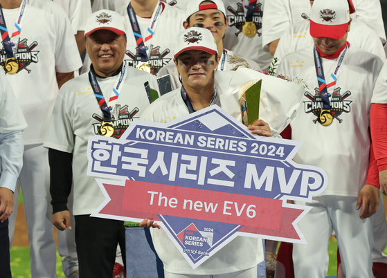 Kim Sun-bin of the Kia Tigers poses for a photo after a game with the Samsung Lions at Gwangju-Kia Champions Field on Oct. 28, 2024. [NEWS1] 