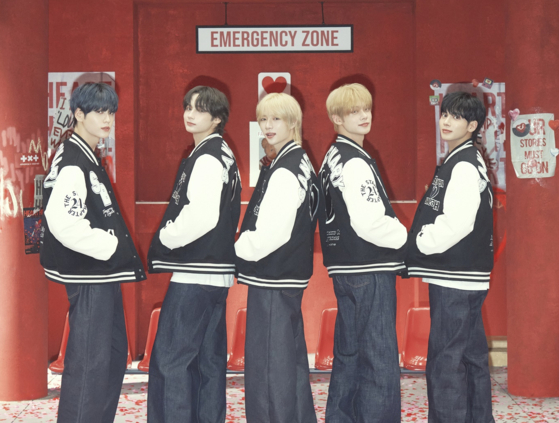 Boy band Tomorrow X Together [BIGHIT MUSIC]