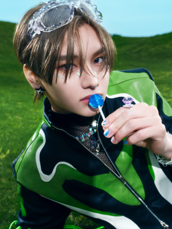 Member Gaku of HYBE's new J-pop boy band aoen [HYBE]