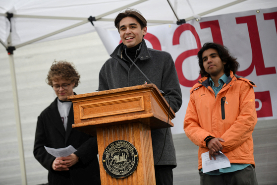 Karl Molden, an international student at Harvard, speaks at a protest on Cambridge Common organized by the City of Cambridge calling on Harvard leadership to resist interference at the university by the federal government in Cambridge, Massachusetts, on April 12. [REUTERS/YONHAP]