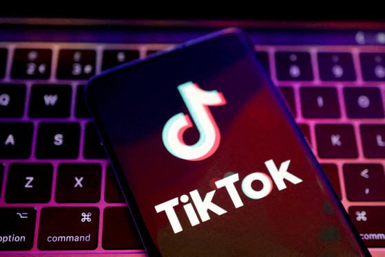 A TikTok app logo is seen in this illustration taken on Aug. 22, 2022. [REUTERS/YONHAP]