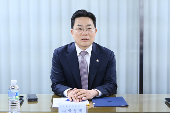 This file photo provided by the Ministry of Trade, Industry and Energy shows First Vice Industry Minister Park Sung-taek on April 7. [MINISTRY OF TRADE, INDUSTRY AND ENERGY]