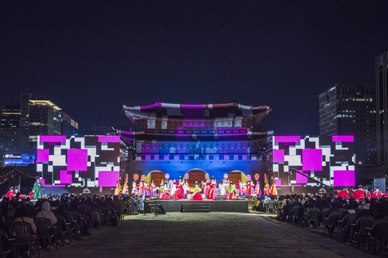 The opening ceremony of the K-Royal Culture Festival kicked off at the Gyeongbok Palace in Jongno District, central Seoul, on April 25, 2025. [KOREA HERITAGE SERVICE]