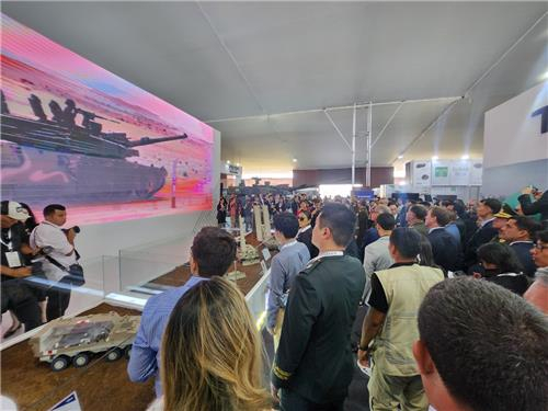 A symposium on arms industry cooperation between Korea and Peru takes place on the sidelines of ″SITDEF 2025,″ an arms industry and security exhibition, held in Peru in April. [YONHAP] 