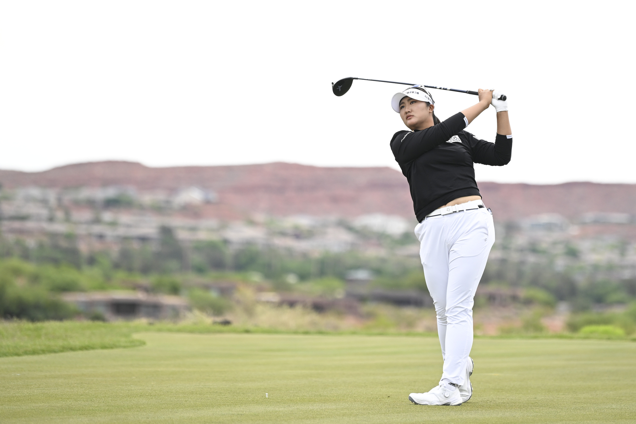 Ryu Hae-ran tees off on the ninth hole during the final round of the LPGA Black Desert Championship on May 4 in Ivins, Utah, United States. [AP/YONHAP]