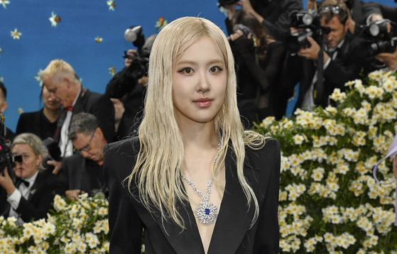 Rose attends The Metropolitan Museum of Art's Costume Institute benefit gala celebrating the opening of the ″Superfine: Tailoring Black Style″ exhibition on Monday, May 5, 2025, in New York. [AP/YONHAP]
