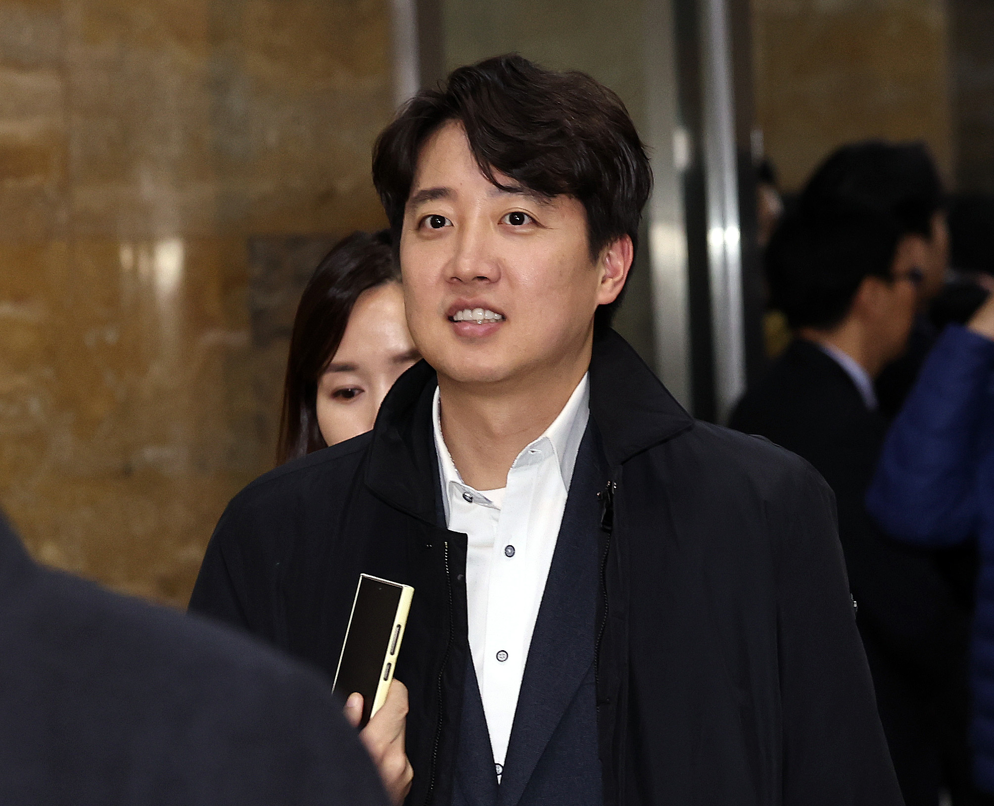 Rep. Lee Jun-seok of the center-right Reform Party at the National Assembly complex in Yeouido, western Seoul, on Tuesday [NEWS1]