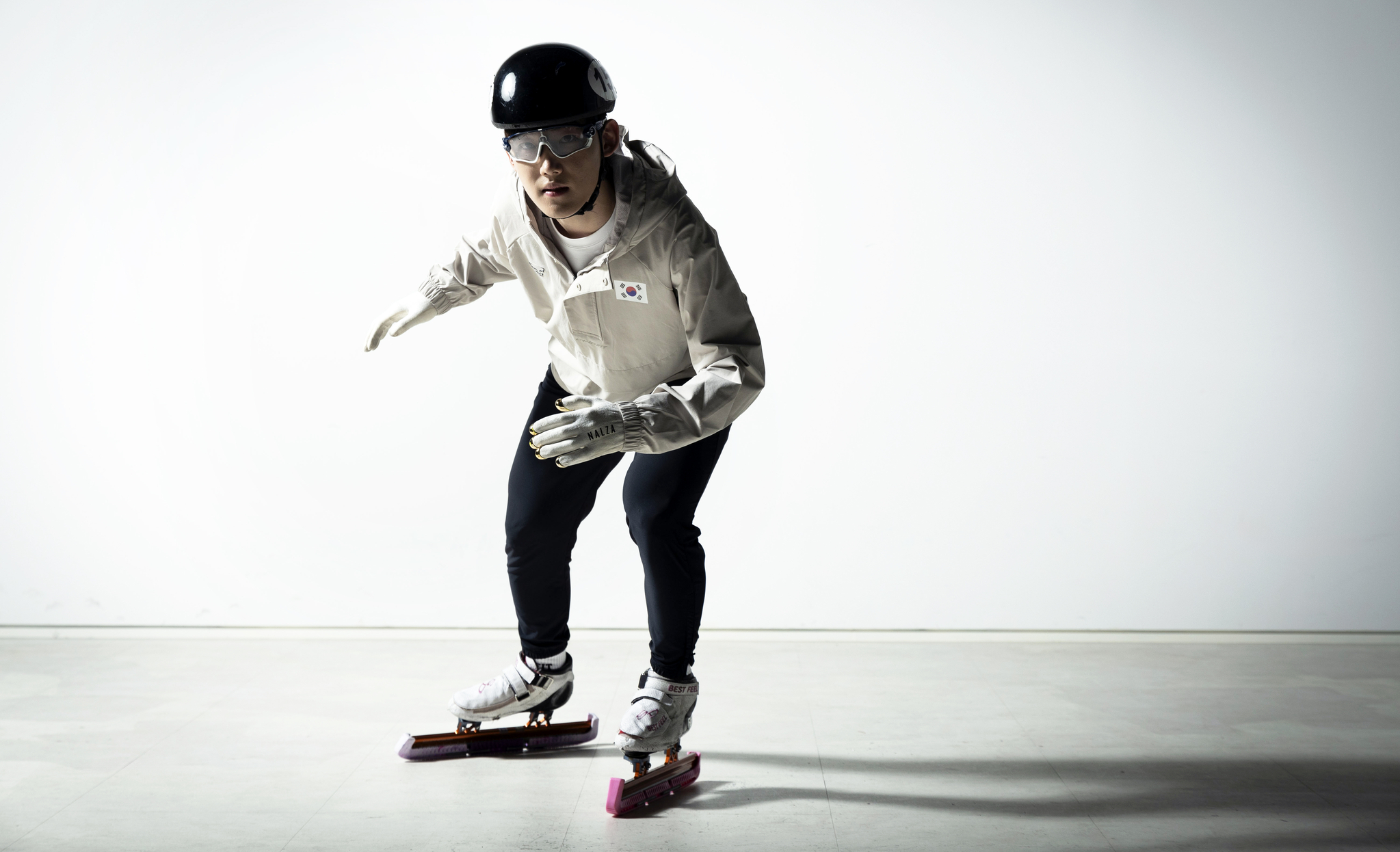 Short track speed skater Rim Jong-un poses for a photo during an interview with the JoongAng Ilbo at the JoongAng Building in western Seoul on May 7. [JOONGANG ILBO]