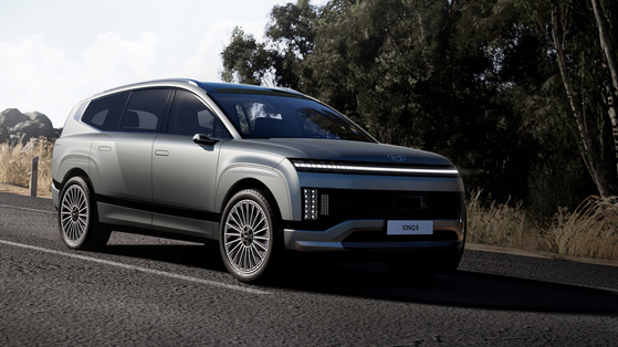 Hyundai Motor's Ioniq 9 SUV, pictured in the photo, was named the best model in the seven-seat category at the 2025 edition of the TopGear.com Electric Awards. [HYUNDAI MOTOR] 