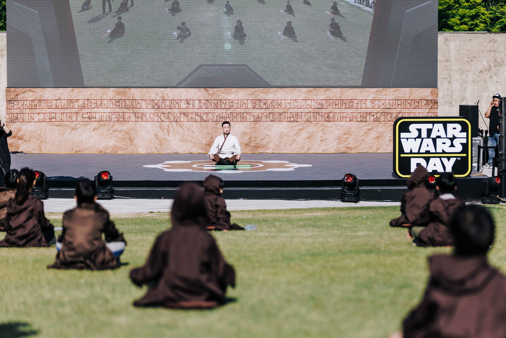 An image of a Jedi training session held as part of the six-day Star Wars Day event held at Dongdaemun Design Plaza in Jung District, central Seoul [WALT DISNEY COMPANY KOREA]