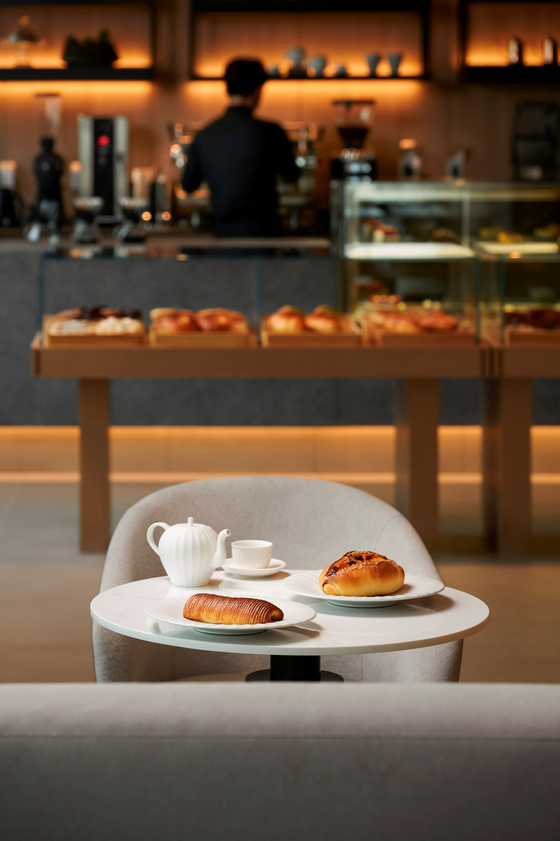 The newly-opened 22 Namdaemun Bakery at the Courtyard Seoul Namdaemun hotel in Jung District, central Seoul. [COURTYARD SEOUL NAMDAEMUN]