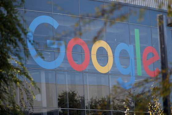A Google logo is seen at the company's headquarters in Mountain View, California, on Nov. 1, 2018. [REUTERS/YONHAP]