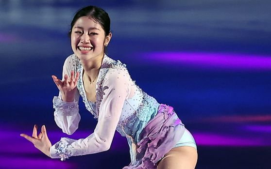 Lee Hae-in performs at the ISU Four Continents Championships at Mokdong Indoor Ice Rink in western Seoul on Feb. 23. [NEWS1] 
