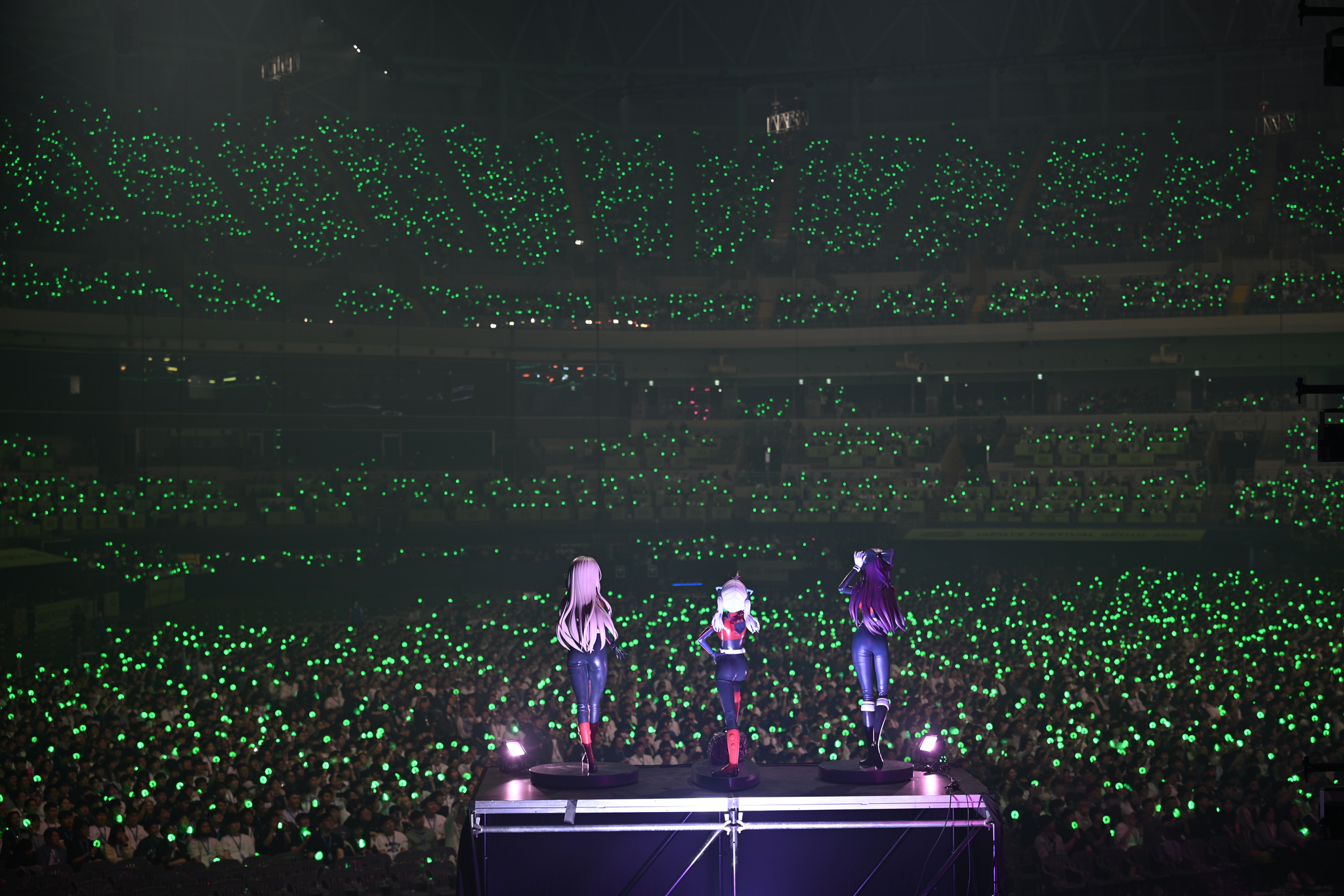 Virtual girl group Isegye Idol performs during the Isegye Festival held at the Gocheok Sky Dome in western Seoul on May 17. [PARABLE ENTERTAINMENT]