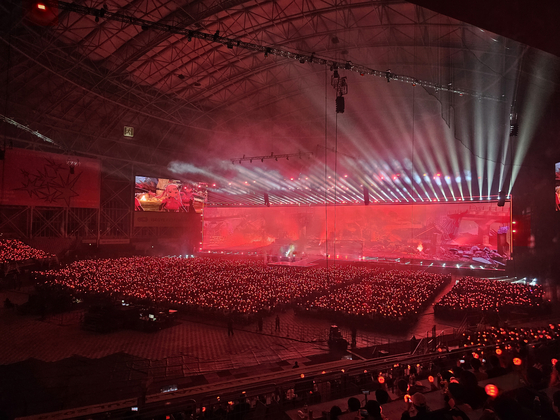 Virtual girl group Isegye Idol performs during the Isegye Festival at the Gocheok Sky Dome in western Seoul on May 17. [SHIN HA-NEE]